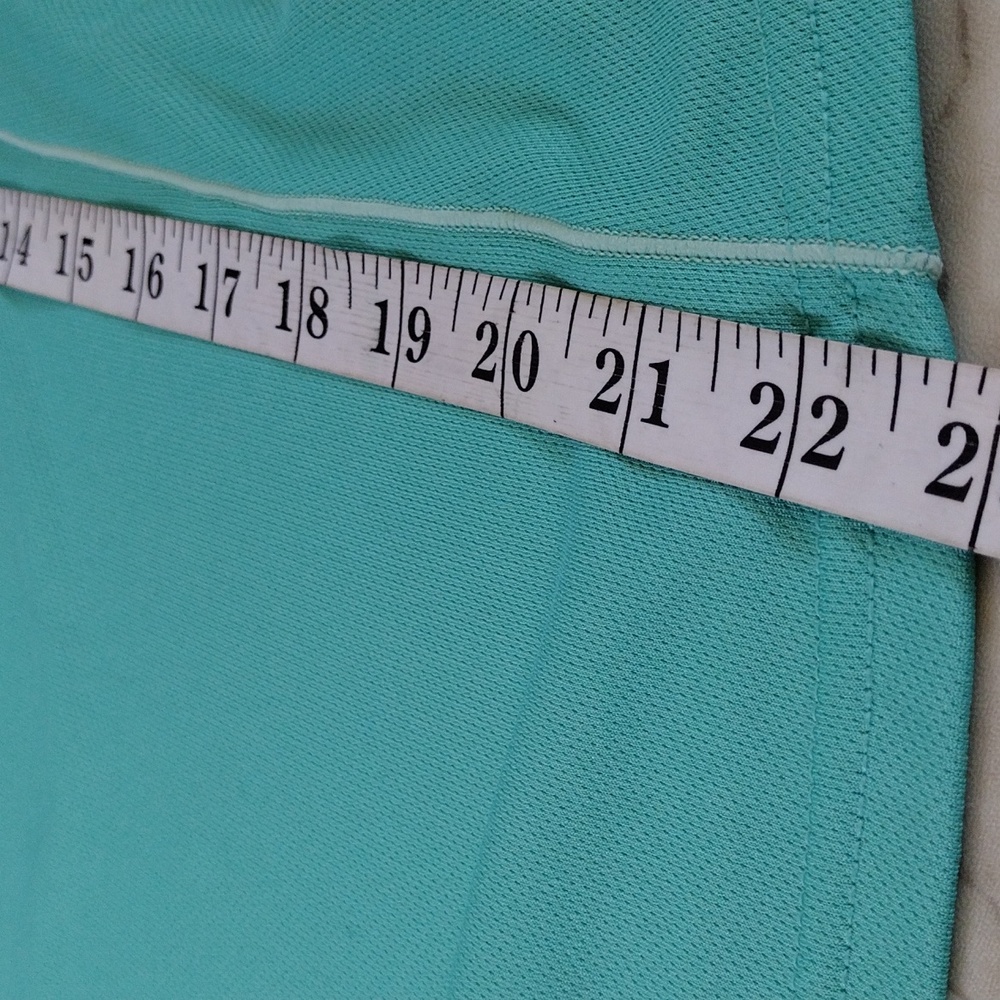 New Balance t-shirt. - Picture 9 of 14